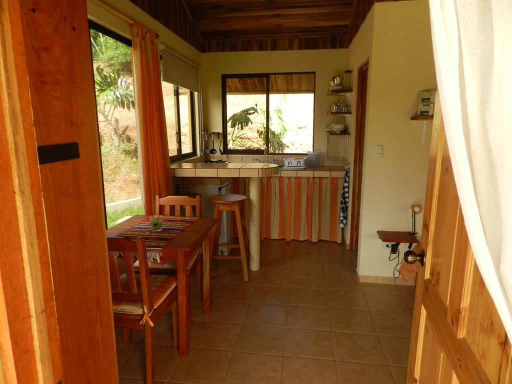 El Paraiso Verde B&B Atenas Room photo